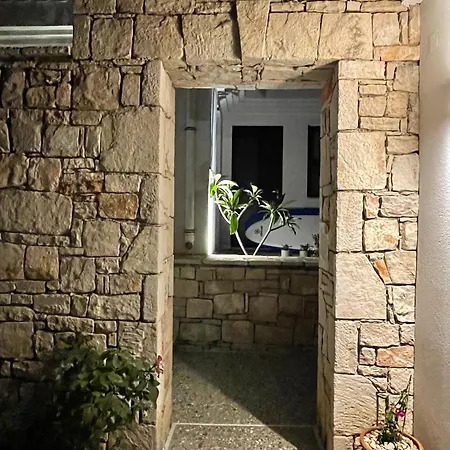 Polyxeni * Лаганас