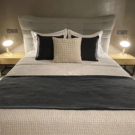 Polyxeni לגאנאס